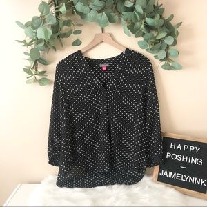 🎉HP🎉 Like New Vince Camuto Blouse